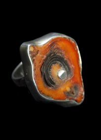 110 Anillo con coral bamboo
