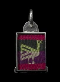 322 Colgante con tejido antiguo