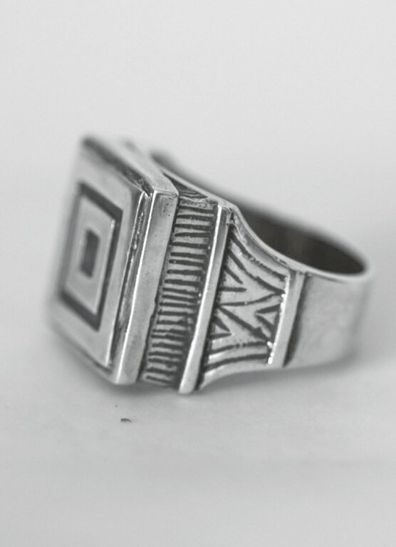 120 Anillo cuadrado