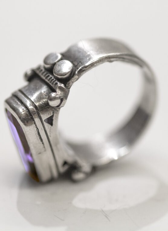 anillo amatista