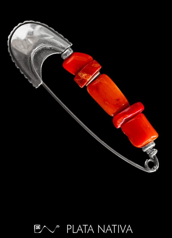 alfiler con coral bambu