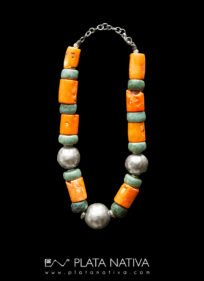 collar con coral bambú