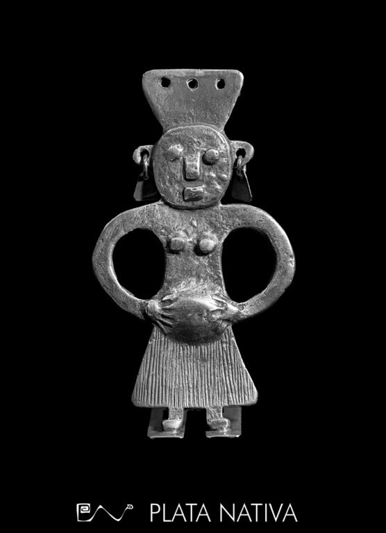 pillán con aretes