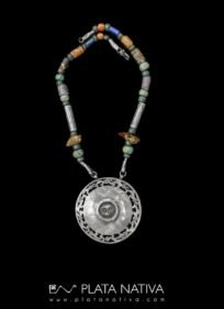 Collar estilo mapuche