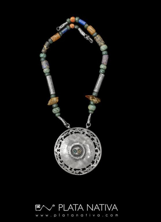 Collar estilo mapuche